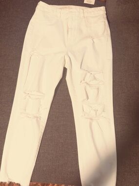 White distressed denim jeans